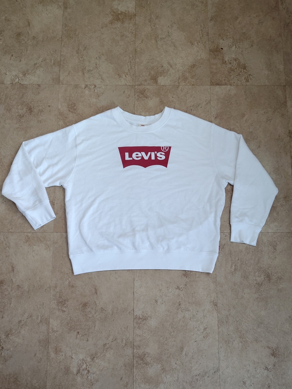 Levi's Women's White Crewneck Sweatshirt with Red Logo Batwing